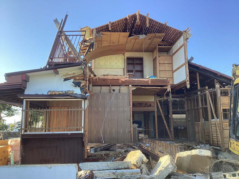 松岡建設家屋解体施工中画像