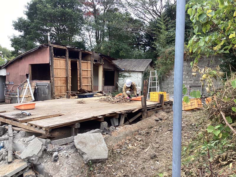 松岡建設家屋解体施工中画像