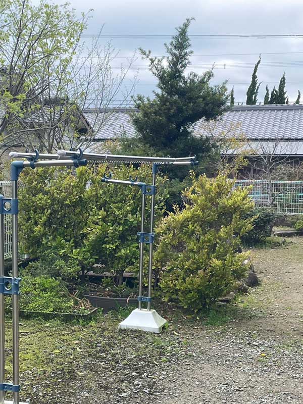 松岡建設剪定施工例施工前：庭木・低木