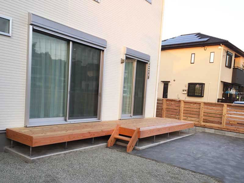 松岡建設ウッドデッキ施工例の写真