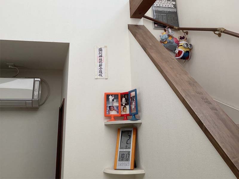 松岡建設階段下収納施工前画像