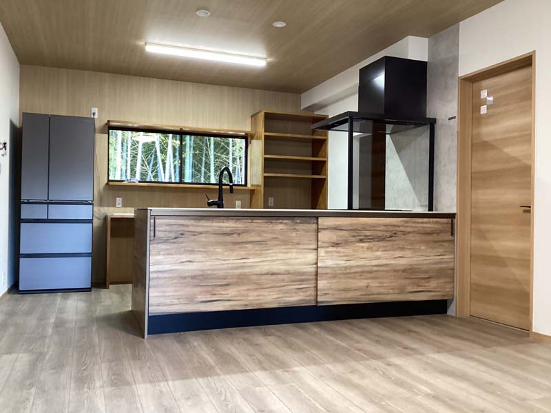 リフォーム施工例：アイランドキッチンのあるLDK