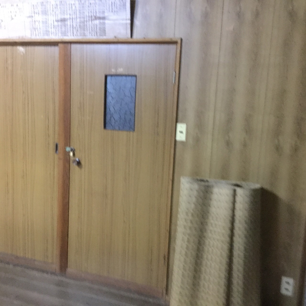 室内：ホール入口